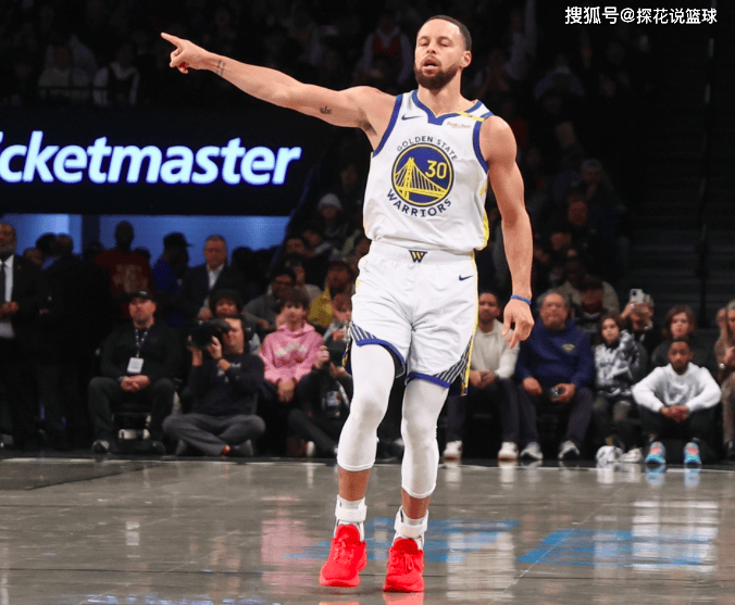 勇士击败活塞，库里轰下40+得分的简单介绍