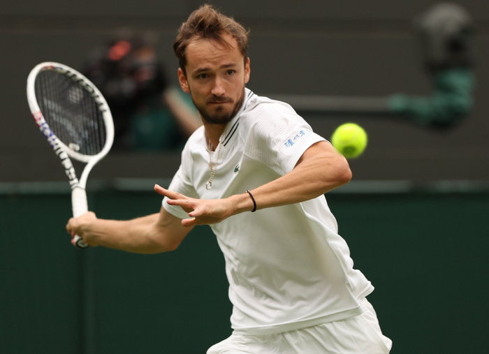 关于美国网球队鏖战英国网球队，梅德韦杰夫爆发神勇的信息