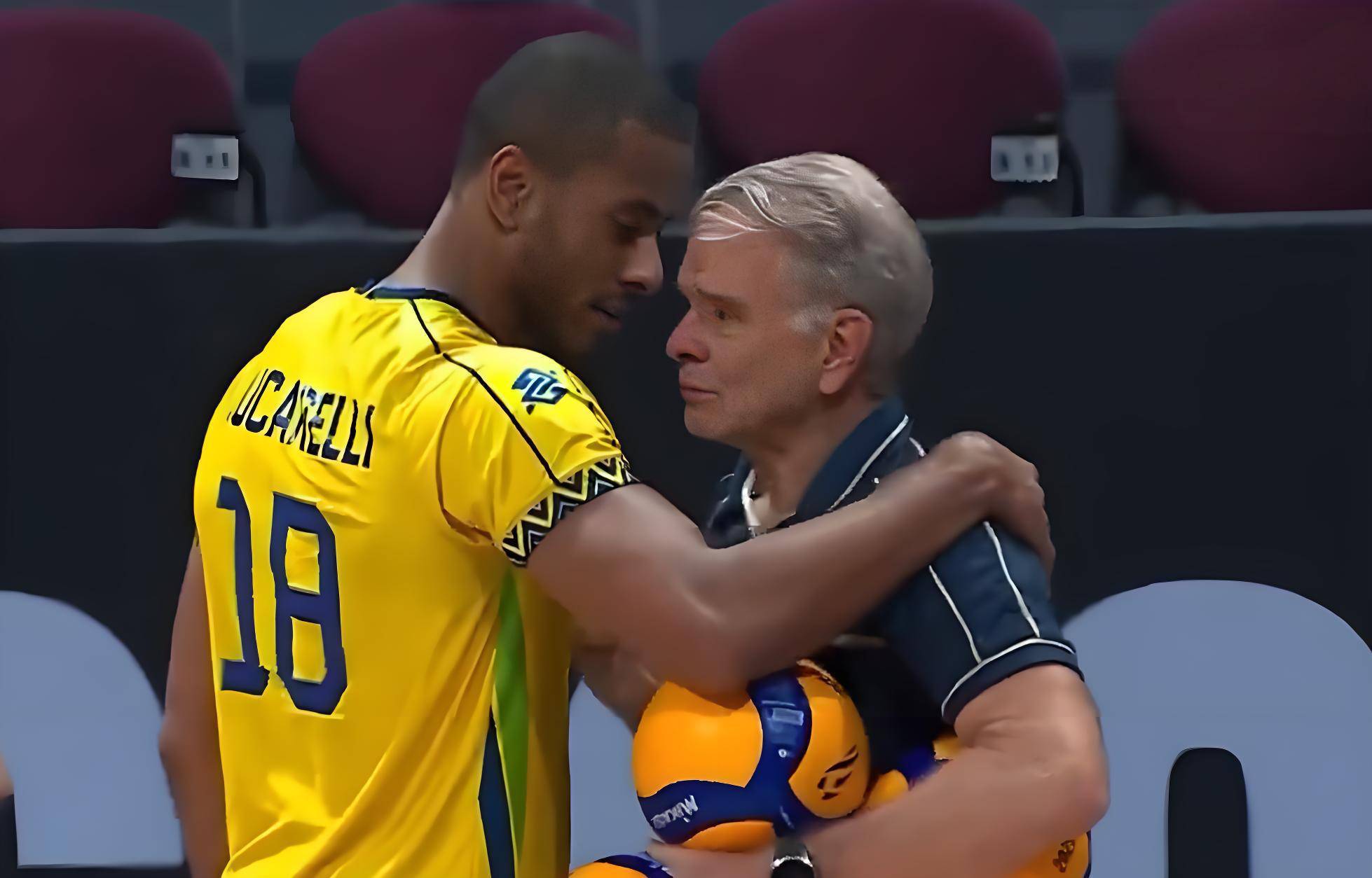 巴西鏖战墨西哥，卡塞米罗统治全场