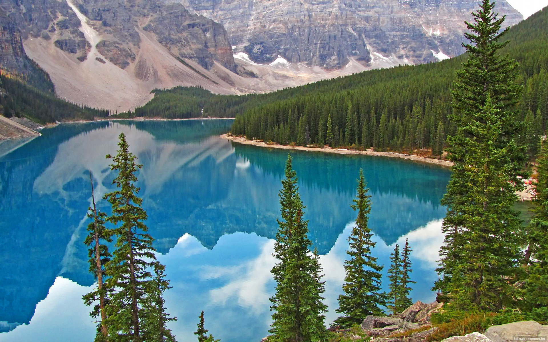 开云体育登录-南北烽火，意甲焦点战与南美血性，足球的两种燃烧