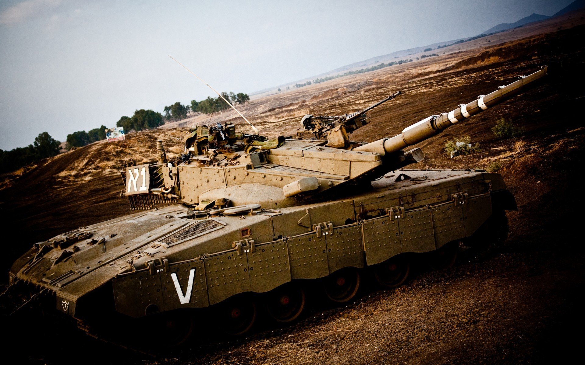 足球之问，当英格兰淘汰中国女足，梅西却在英超接管比赛