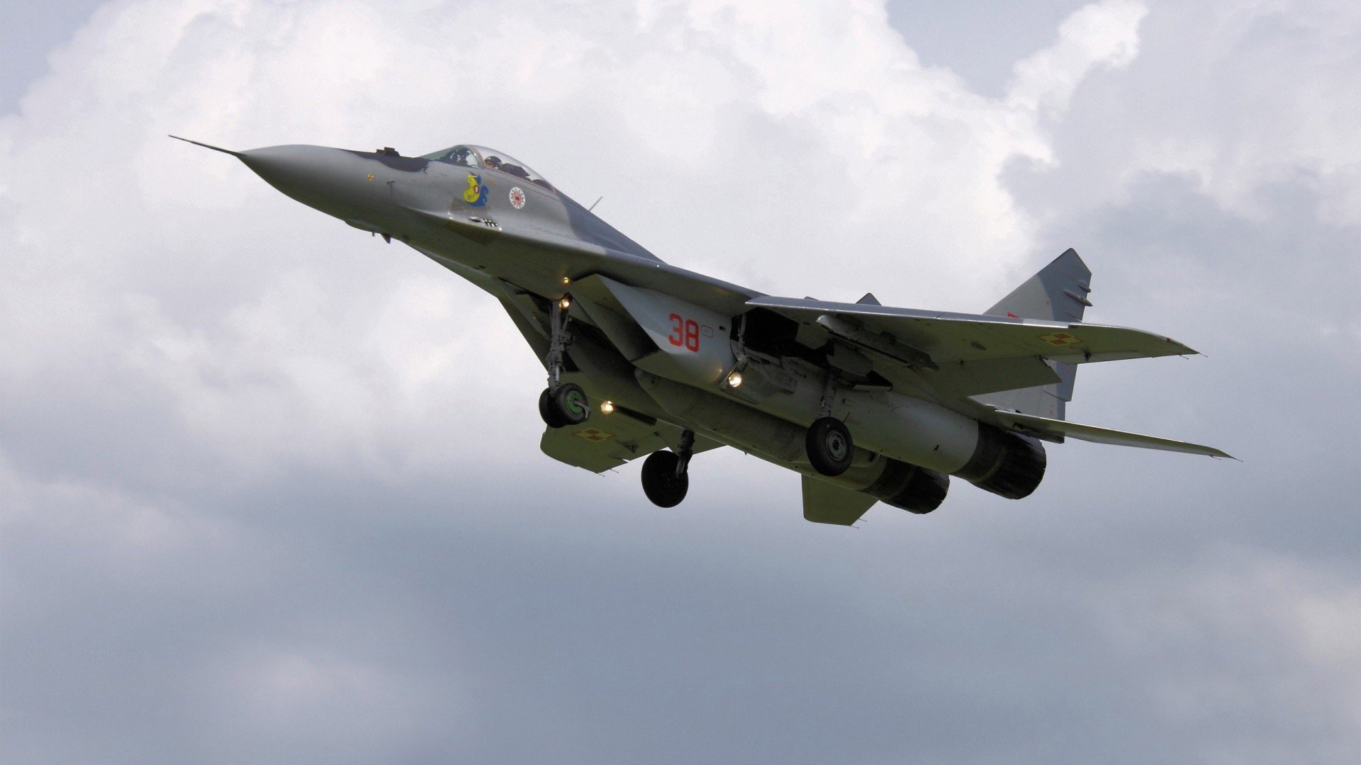 欧冠之夜教科书，金玟哉如何用防守艺术照亮淘汰赛舞台