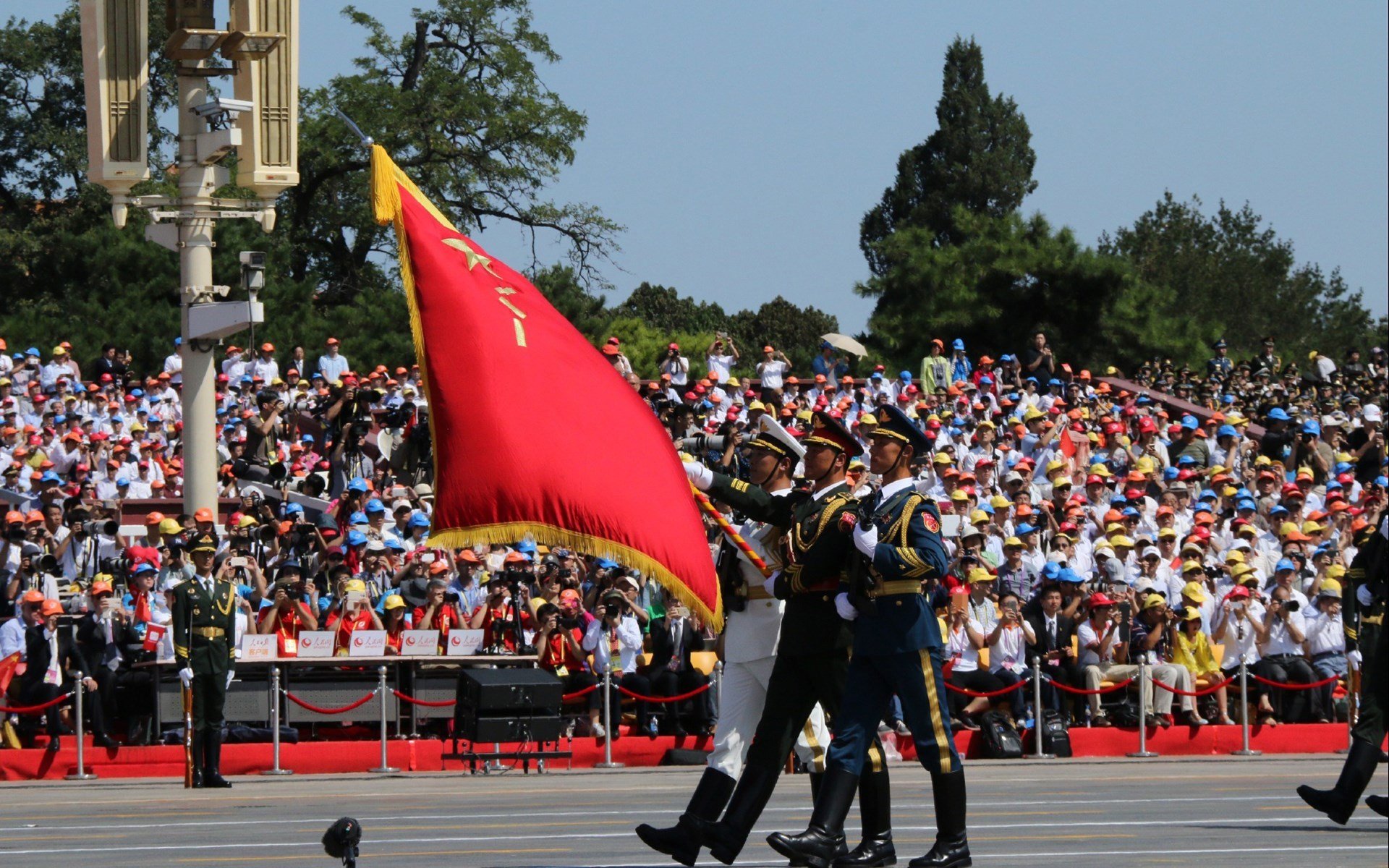 开云体育入口-黄黑军团稳如磐石，富安健洋铸就亚洲里程碑