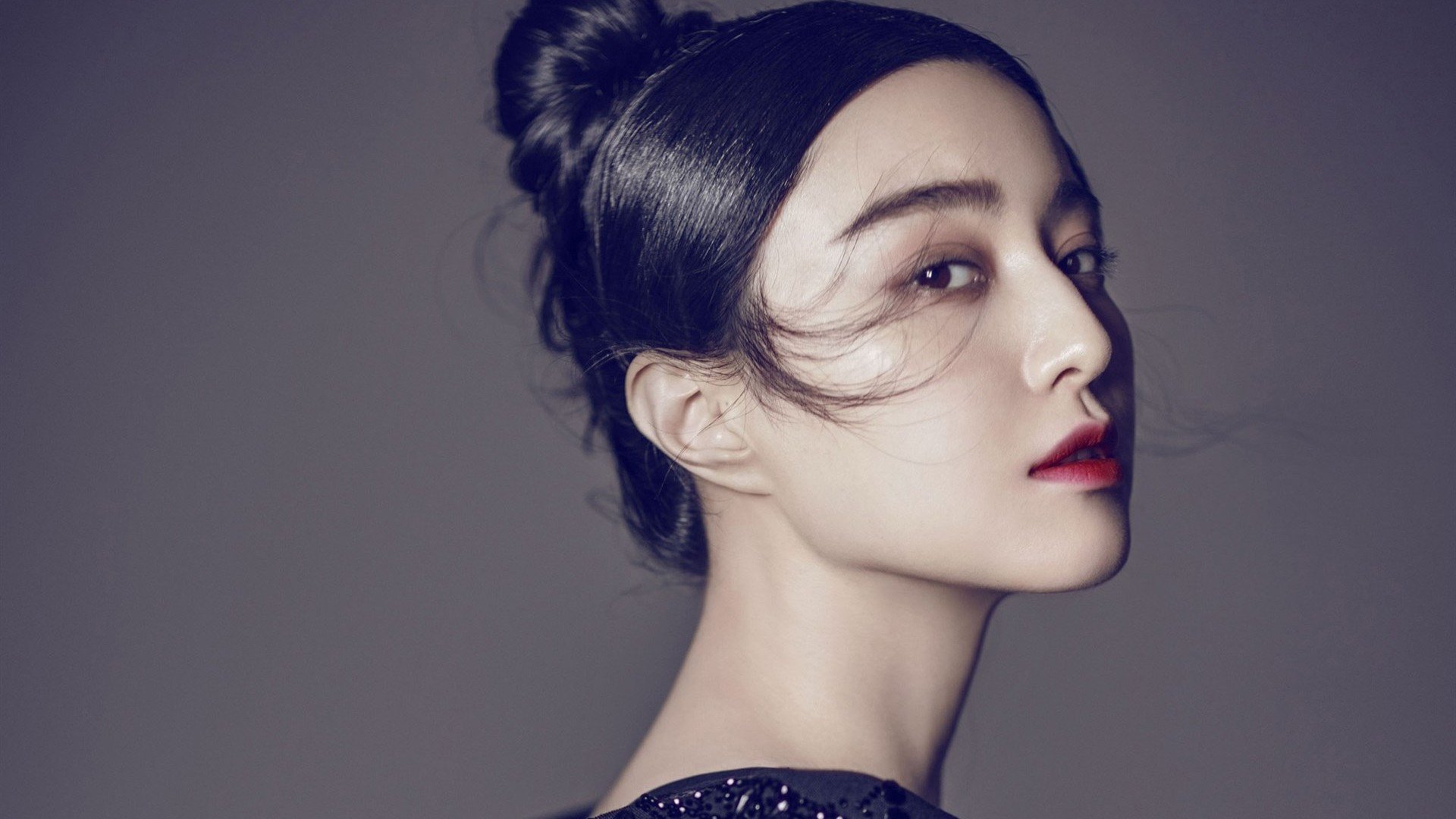 年度焦点之战之夜，文班亚马教科书级表现重塑篮球艺术