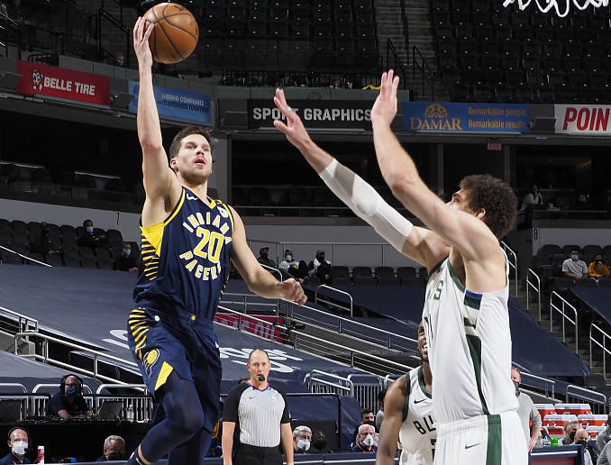 开云下载-老鹰对阵步行者，字母哥赛后评分拉满