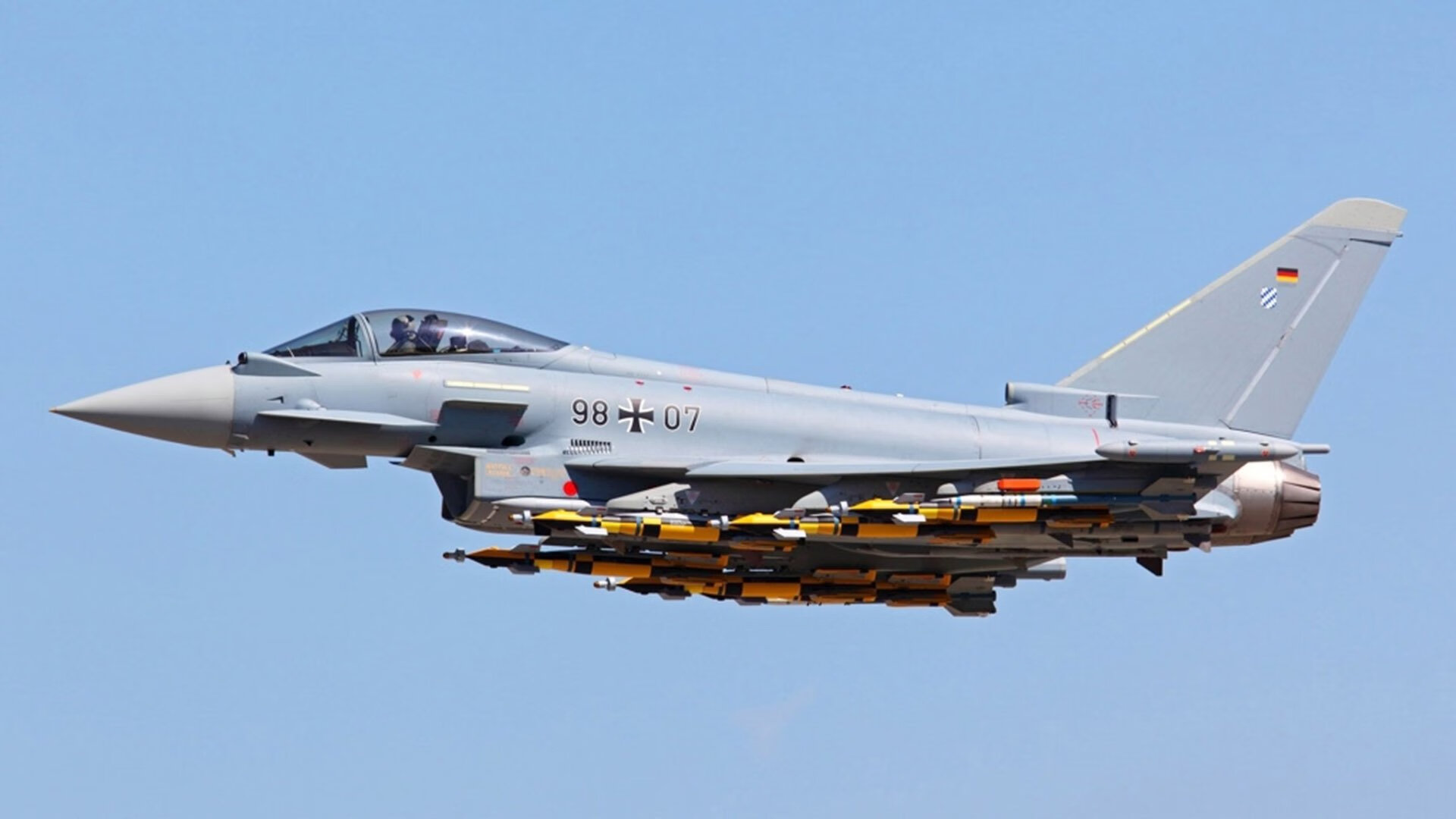 开云体育官网-卢卡库制胜一击，曼城狂潮冲垮厄瓜多尔