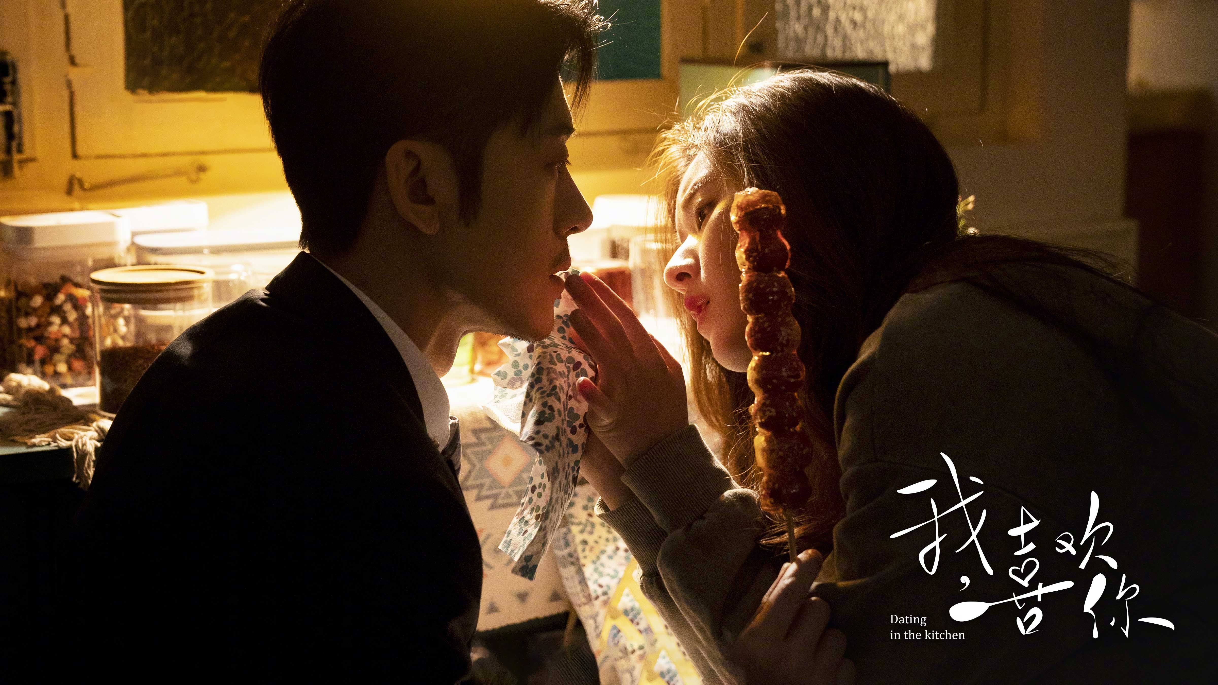 开云APP-恩比德轰40+15统治攻防，勇士三叉戟难阻费城双核闪耀